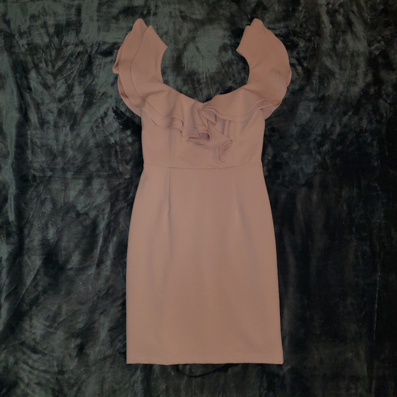 Pink dress - Picture 9 of 11